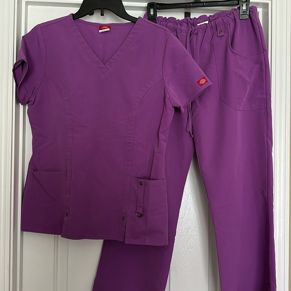 Dickies  scrub set